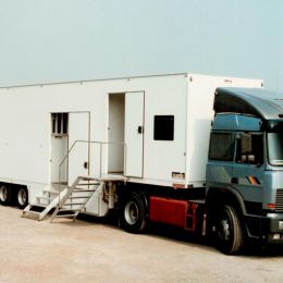 Allestimento di un furgone assistenza corse su pista