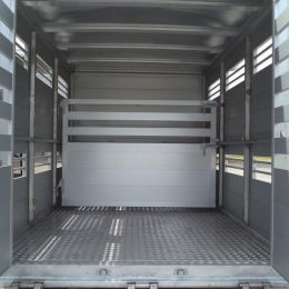 Allestimento trasporto animali vivi