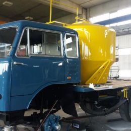 Restauro in corso di Fiat 671